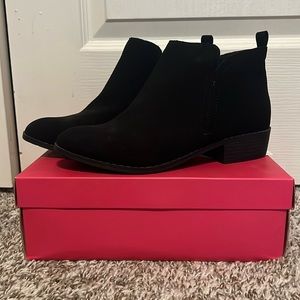 Size 9 black suede booties